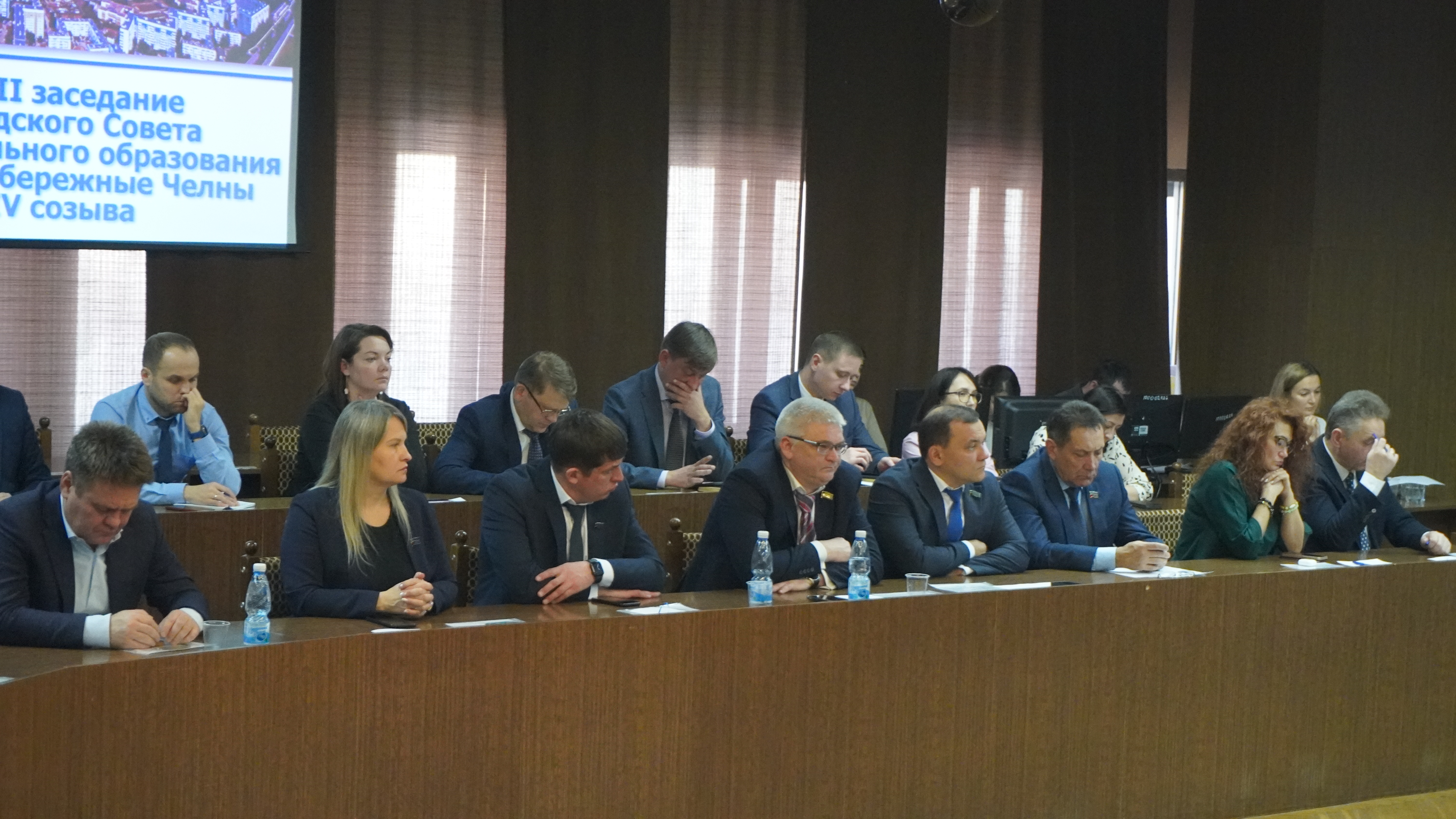 «Цифры могли быть и лучше, конечно»: челнинские депутаты согласовали бюджет города на 2023 год