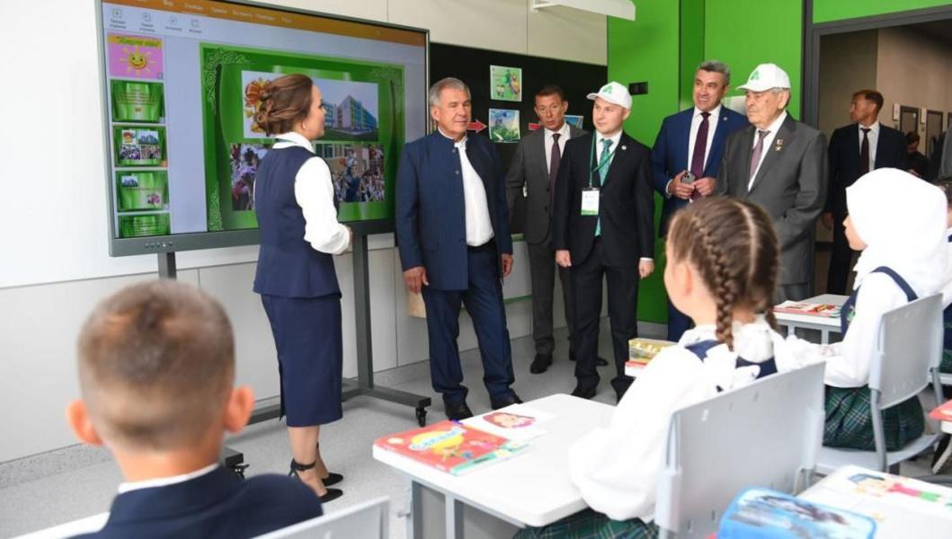 СИБУР получил благодарность Фонда «Возрождение» за вклад в развитие проекта школ «Адымнар»