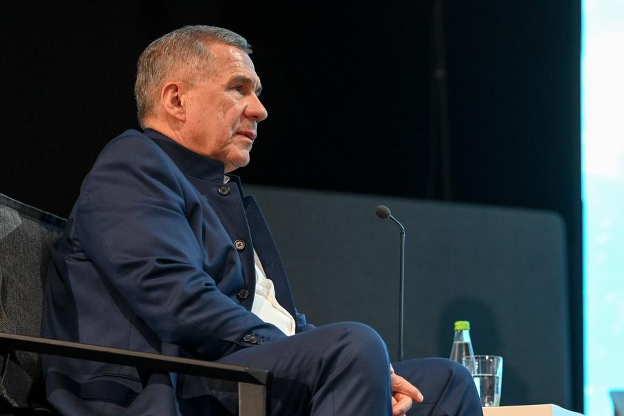 Рустам Минниханов: Мы должны надеяться сами на себя