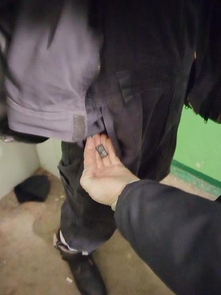 В Нижнекамске полицейские задержали подозрительного мужчину, осматривающего в подъездах почтовые ящики