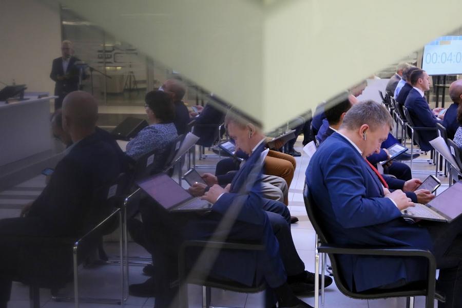 «Ни о какой отвязке рубля от нефти говорить не приходится»: Что будет с курсом в 2023 году?