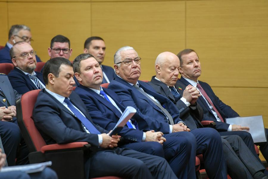 «В футбол играть не надо!»: Минниханов разобрался, что мешает инвестиционному развитию Татарстана