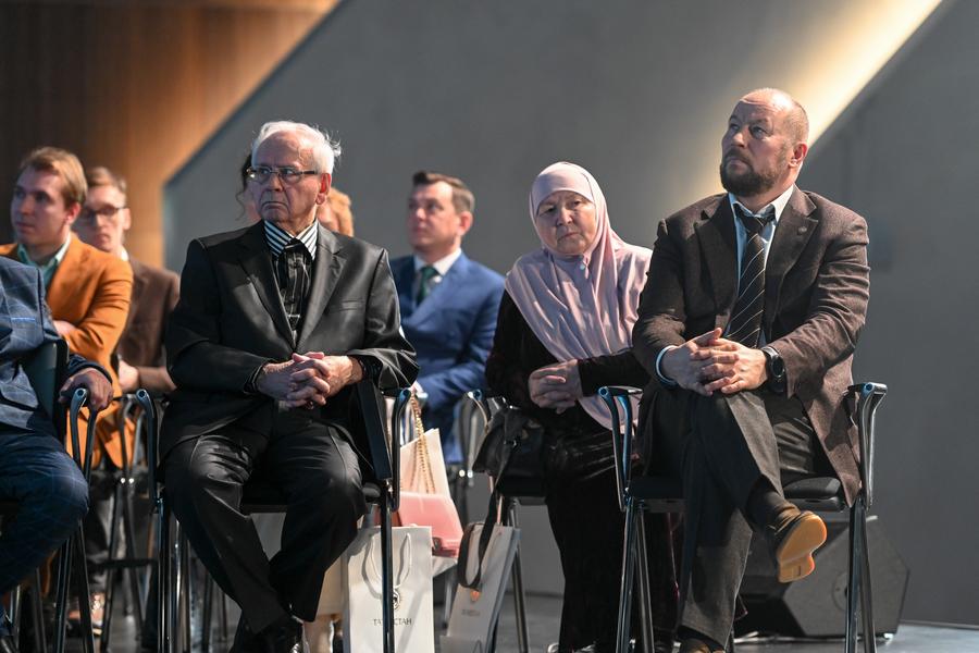 Рустам Минниханов: Мы должны надеяться сами на себя