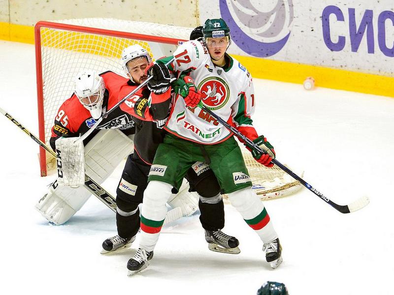 Хоккей во благо: «Ак Барс» и «Нефтяник» провели товарищеский матч