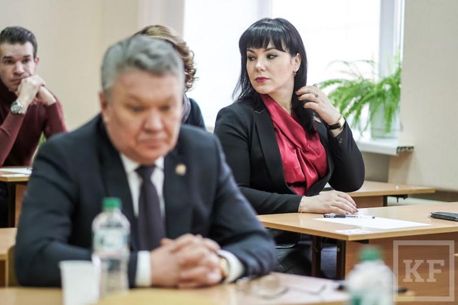 Родители и школьники не рады ЕГЭ, а министр Бурганов их успокаивает
