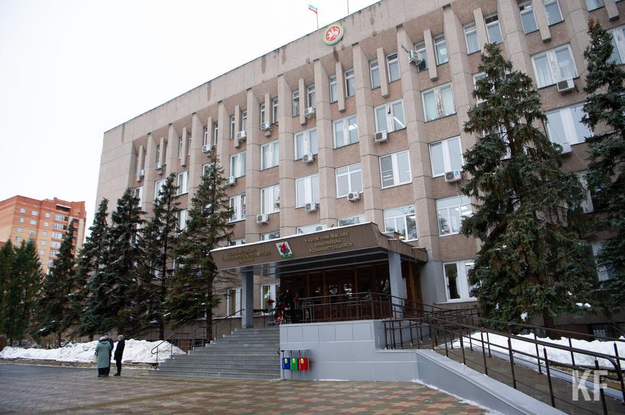 Ильсуру Метшину провели экскурсию в новом экспресс-офисе по оказанию госуслуг Ильсуру Метшину провели экскурсию в новом экспресс-офисе по оказанию госуслуг