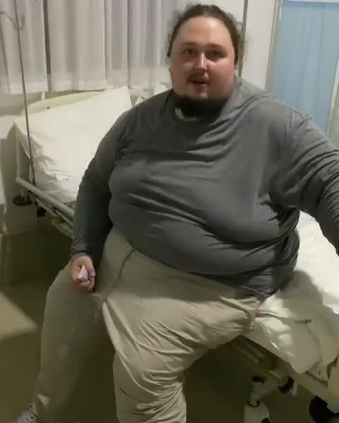 «Остров Невезения»: Лука Сафронов на отдыхе упал с лестницы и попал в больницу