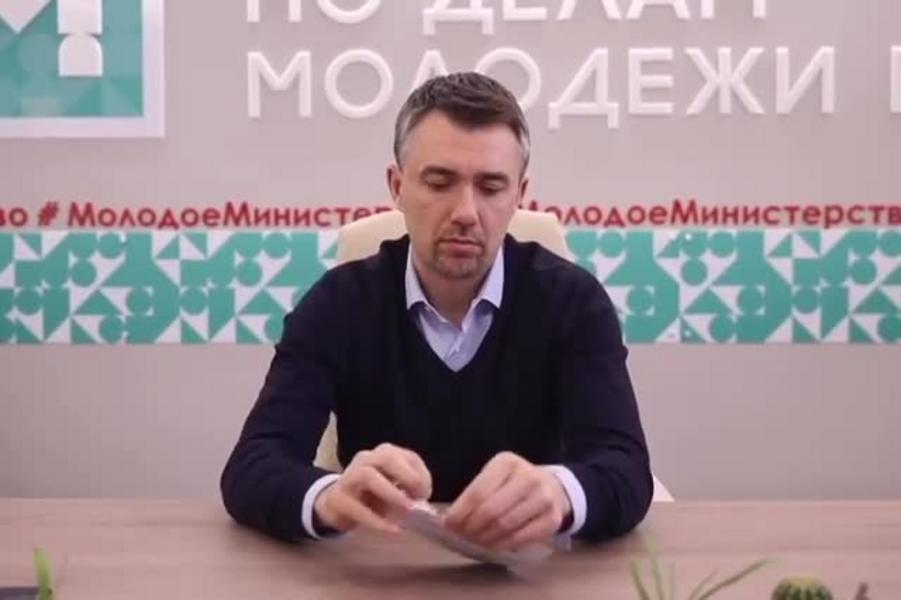 Дамир Фаттахов поблагодарил Юрия Дудя за фильм про ВИЧ и сам проверил свой статус