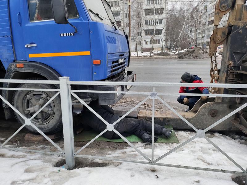 В Казани водителя грузовика оштрафовали за парковку на автобусной полосе