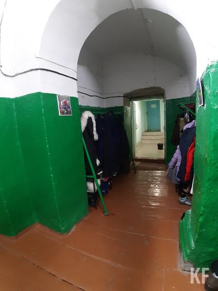 Родители пожаловались на закрытие школы в Лаишево. Её построили во время Екатерины II