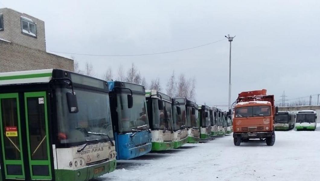 Большие автобусы, новая больница и молодые микрорайоны: Наиль Магдеев пообщался с челнинцами в «Инстаграме»