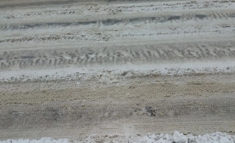 Нижнекамцы сравнивают дороги в городе со стиральной доской