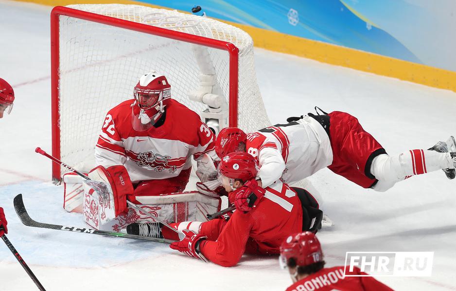 Проблемы с меньшинством никуда не делись, а вскрывать эшелонированную оборону очень сложно. Россия вышла в полуфинал Олимпийского турнира по хоккею