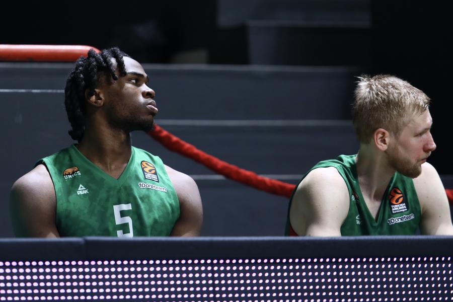 Теперь с российскими клубами никто не хочет играть. Европейские команды бойкотируют матчи и турниры