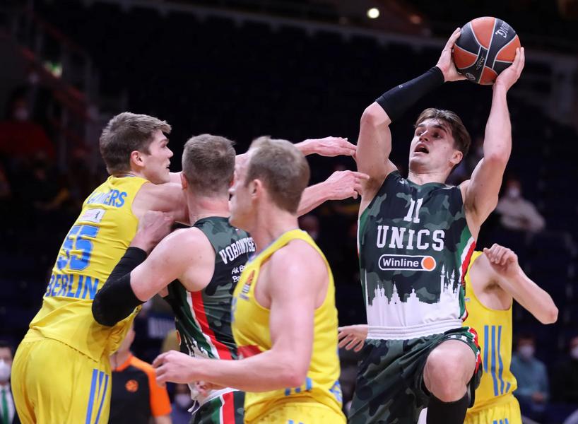 УНИКС проиграл 28 очков. У команды проблемы с реализацией