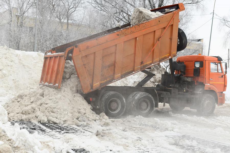 Метшин поручил построить в Казани до 4 снегоплавильных пунктов