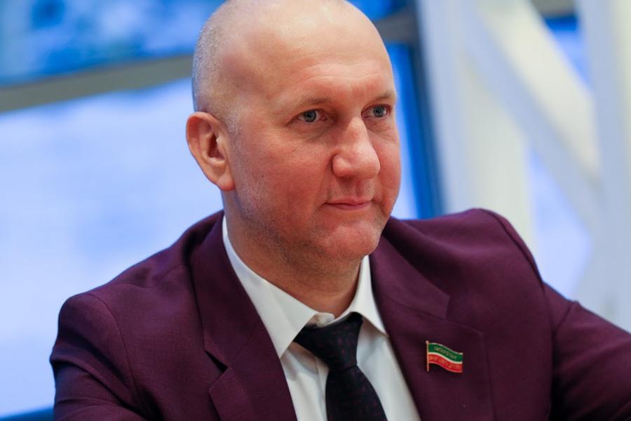 В Татарстане поддержали ликвидацию муниципальной власти на уровне поселений, но свою систему будут совершенствовать В Татарстане поддержали ликвидацию муниципальной власти на уровне поселений, но свою систему будут совершенствовать