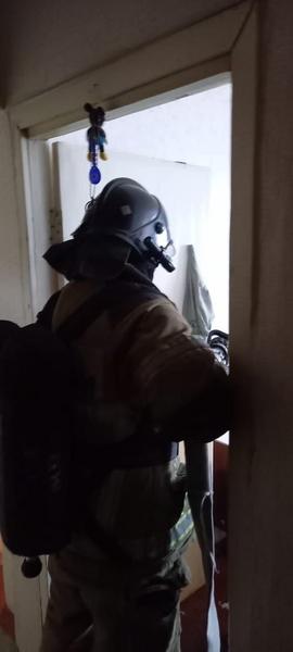 Казанские пожарные спасли двух человек  из горящего дома