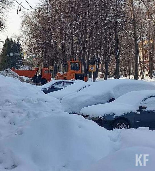 Водителей, чьи авто мешают уборке снега в Нижнекамске, начали штрафовать