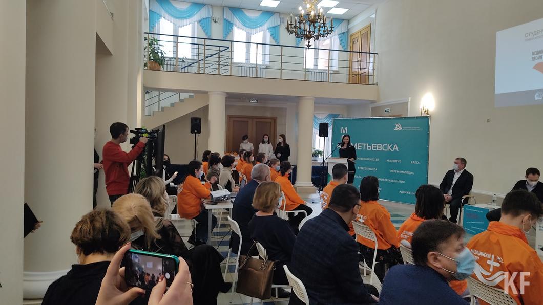 Тимур Нагуманов про привлечение врачей на работу в Альметьевске: Мы за ними постоянно охотимся Тимур Нагуманов про привлечение врачей на работу в Альметьевске: Мы за ними постоянно охотимся