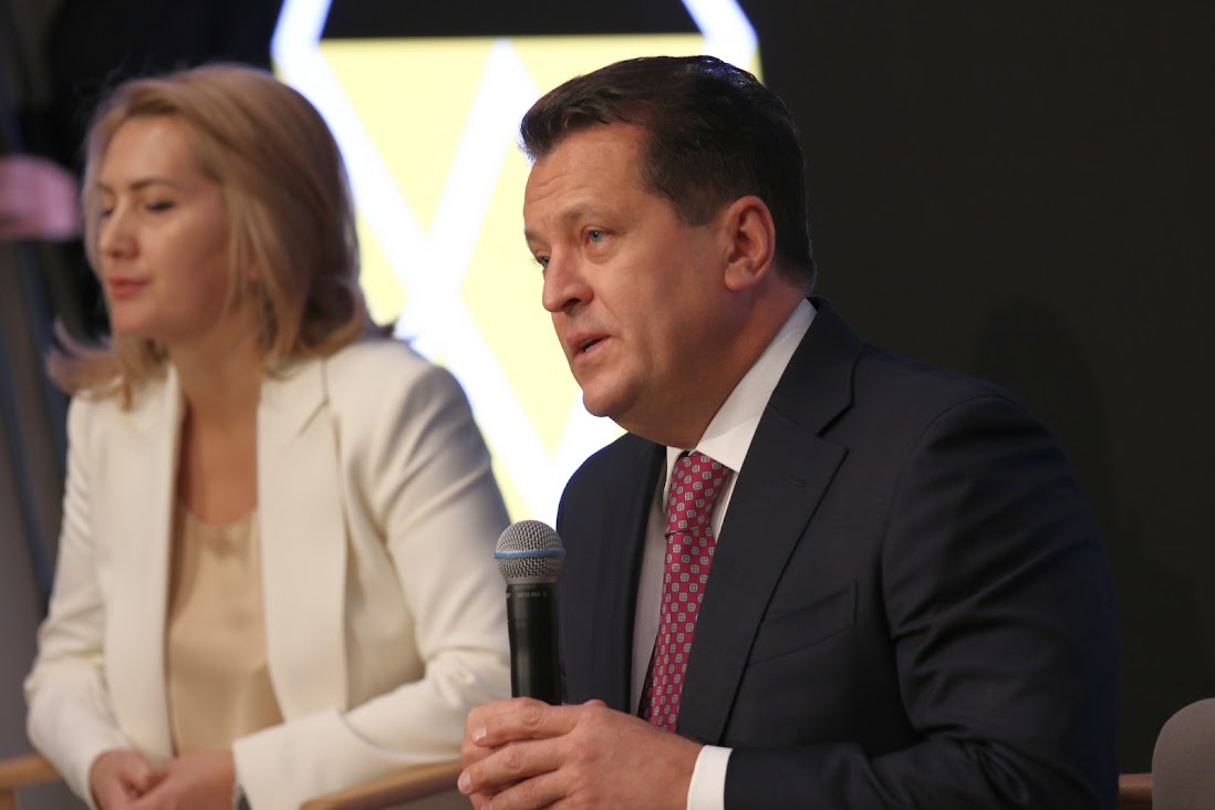 «Ледяной цветок»: каким быть театру Камала