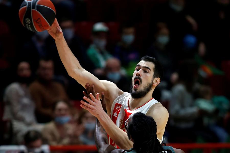 УНИКС не воспользовался осечками соперников и проиграл в домашнем матче Евролиги УНИКС не воспользовался осечками соперников и проиграл в домашнем матче Евролиги