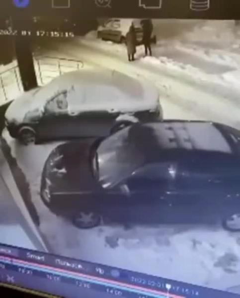 Главы УК Челнов получили нагоняй от прокуратуры за рухнувшие на ребенка и авто снежные навесы