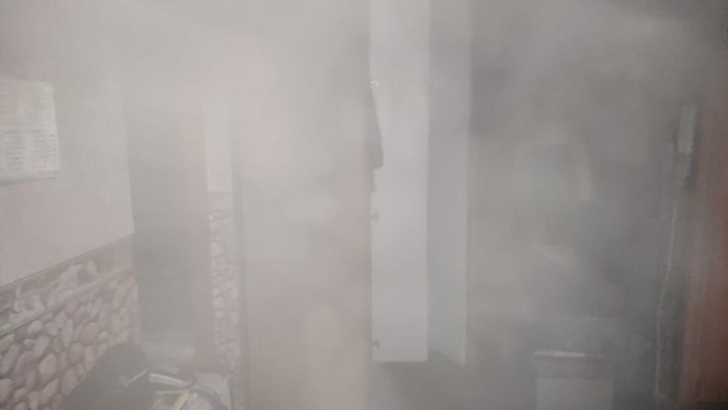 Сотрудники МЧС спасли при пожаре в Лениногорске трех человек