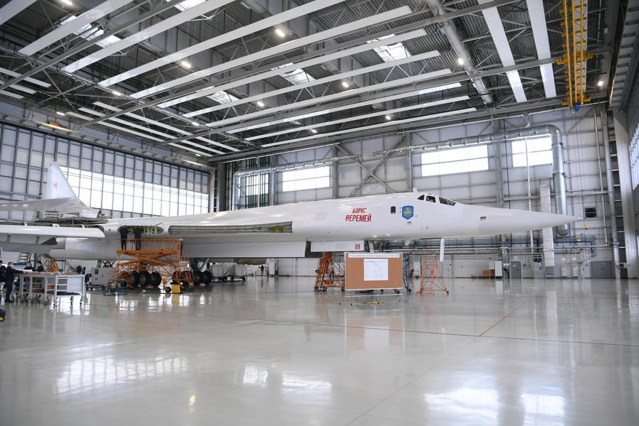 Рустам Минниханов попросил Дениса Мантурова учесть в госзаказах конкурентную зарплату для рабочих