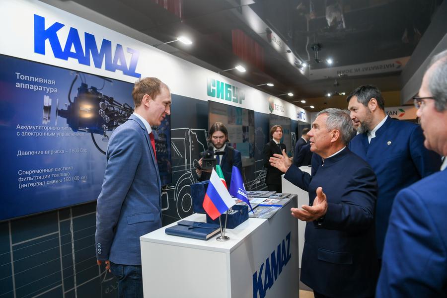 Дефицит кадров, возрождение отечественного станкостроения и бардак в столовых: Какие задачи стоят перед промышленностью Татарстана Дефицит кадров, возрождение отечественного станкостроения и бардак в столовых: Какие задачи стоят перед промышленностью Татарстана