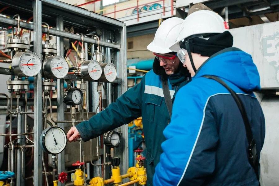 «Казаньоргсинтез» увеличивает налоговые отчисления и зарплаты сотрудникам