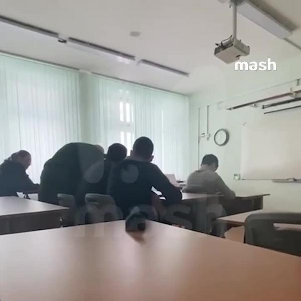 В Москве учитель избил школьника из-за его причёски