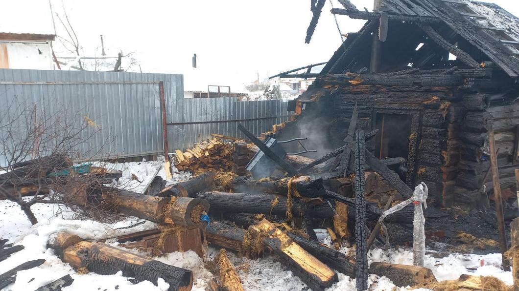 В Нижнекамском районе одна баня сгорела, соседняя - чуть не полыхнула следом