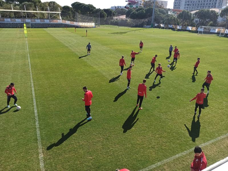 Запрет на шорты и телефоны. Уткульбаев добавил «Рубину» дисциплины Запрет на шорты и телефоны. Уткульбаев добавил «Рубину» дисциплины