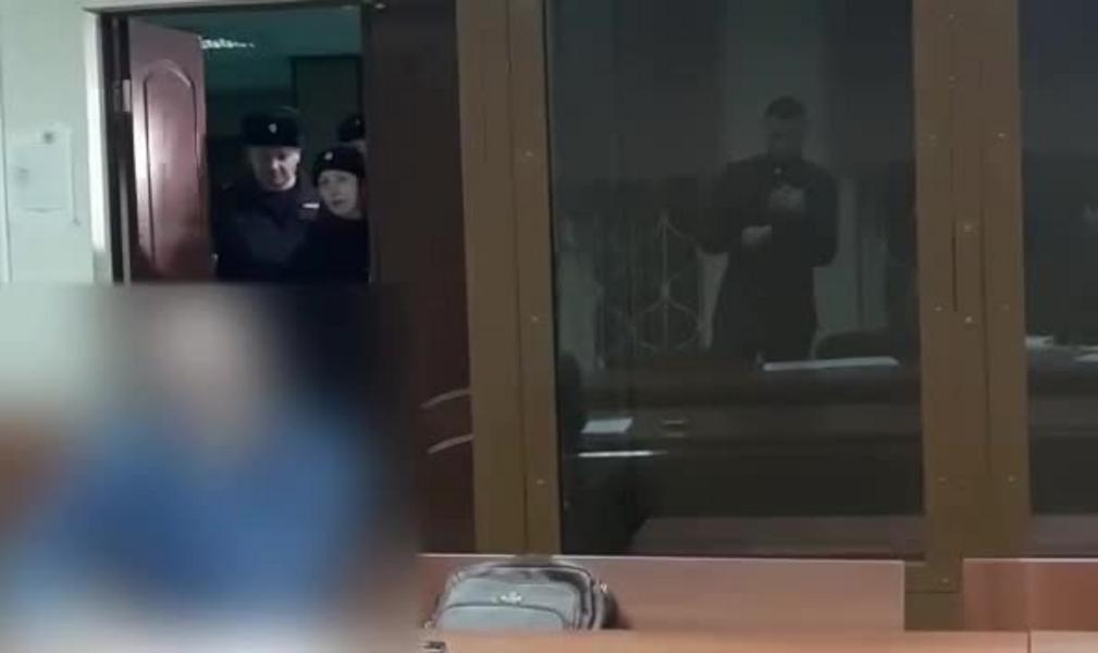 Суд арестовал двоих мужчин, захвативших заложников в цветочном магазине в Москве