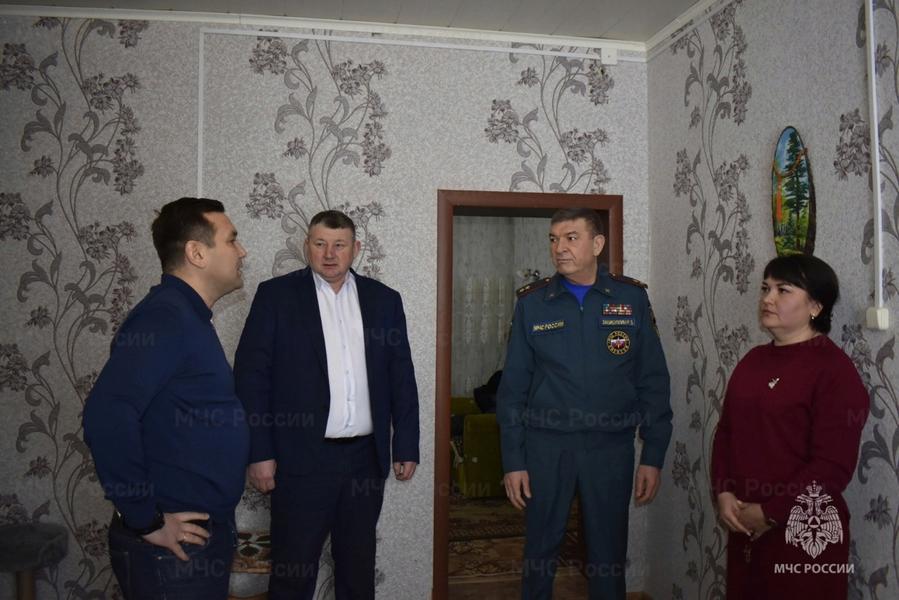 Начальник ГУ МЧС России по Татарстану Хабибуллин встретился с семьями мобилизованных