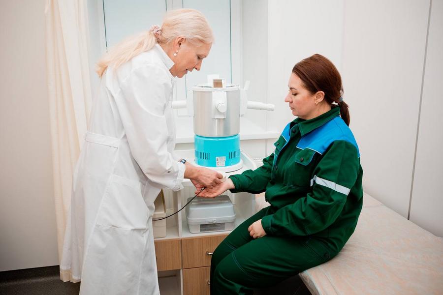 «Казаньоргсинтез» увеличивает налоговые отчисления и зарплаты сотрудникам