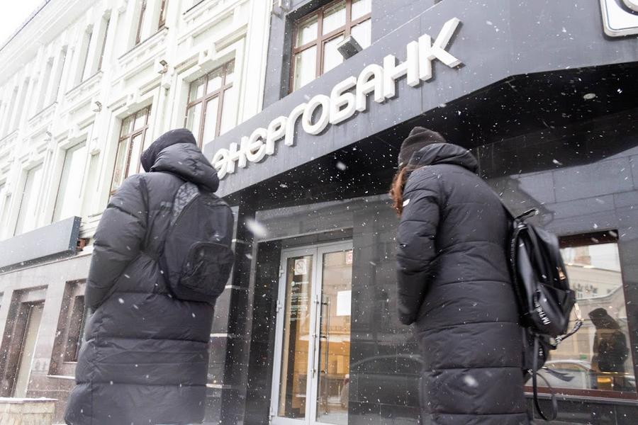 «Население не склонно сокращать заимствования»: Татарстанцы не выдержали кредитную нагрузку