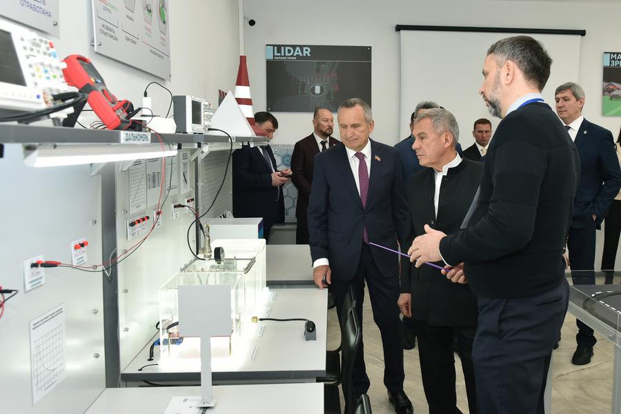 «Будущее за людьми, которые хотят что-то изменить»: Татарстан интегрирует науку и бизнес