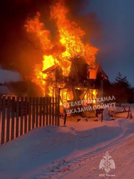 Появилась запись, как женщина, у которой муж и трое детей погибли в страшном пожаре в Татарстане, просит помощи