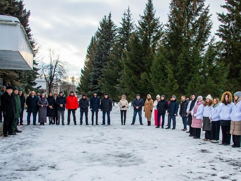 Из Нижнекамска в зону СВО отправили около четырех тонн гуманитарного груза