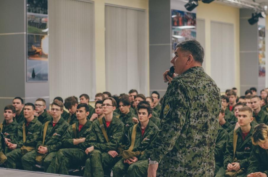 «Военные сборы помогут казанским школьникам оторваться от родительской опеки»