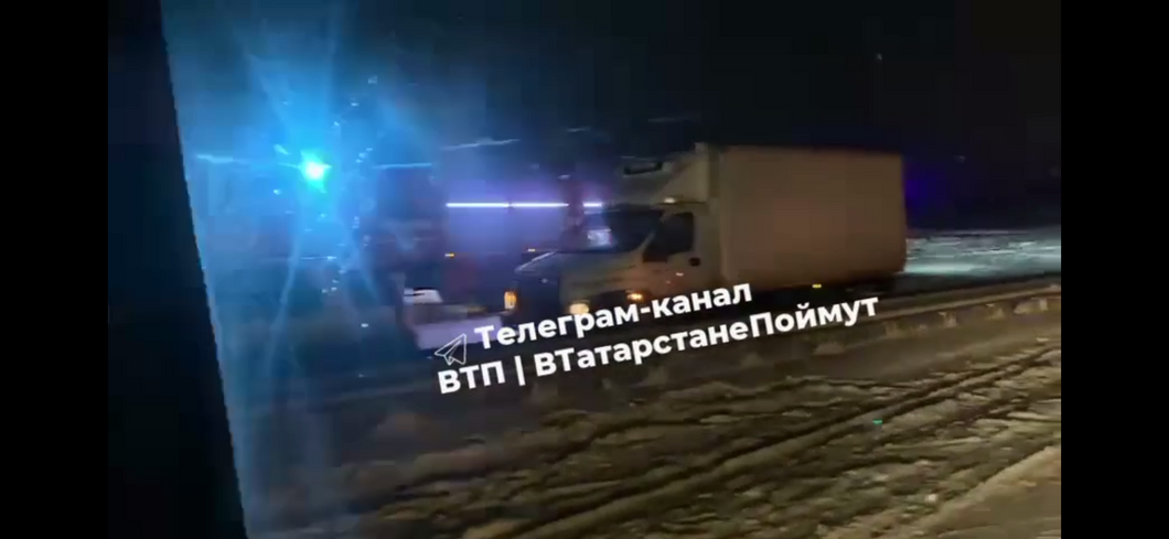 На трассе М-7 под Елабугой авария трех фур спровоцировала пробку: есть пострадавшие