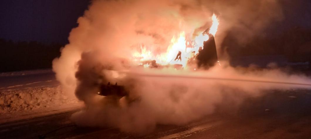 На трассе в Нижнекамском районе вспыхнула фура