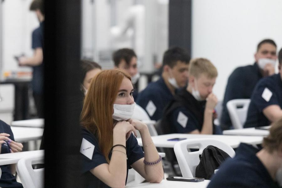 «Неприглядное общежитие, старая техника, коммуникации… Тут тревогу надо бить уже!»: Депутаты Госсовета озаботились состоянием татарстанских колледжей