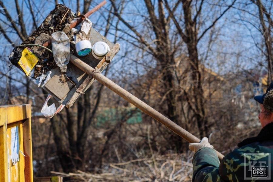 Борьба со стихийными свалками в Татарстане: одни убирают, другие растут