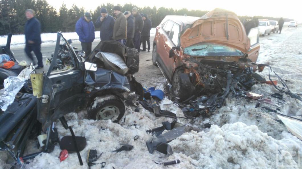 В Татарстане в ДТП погибли четыре человека
