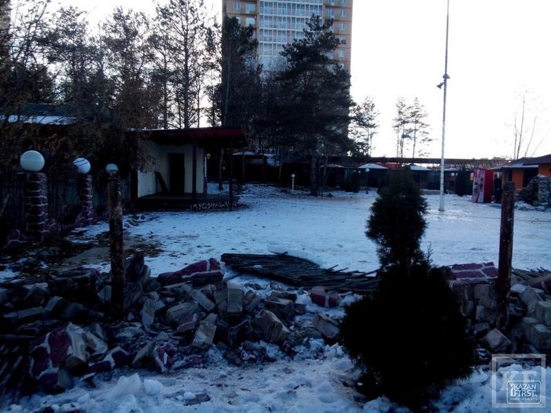 В Челнах сносят кафе эпохи первого мэра Рафгата Алтынбаева: на майдане больше нет «Армянского дворика»