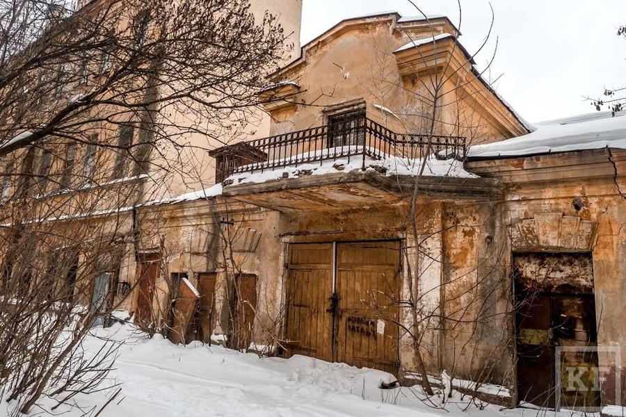 В Казани памятник культурного наследия превратился в туалет для бездомных