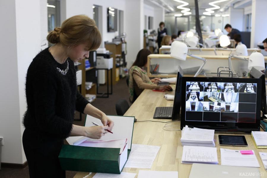 «Нужно не стесняясь и не жадничая практиковать комплименты в адрес коллег» «Нужно не стесняясь и не жадничая практиковать комплименты в адрес коллег»